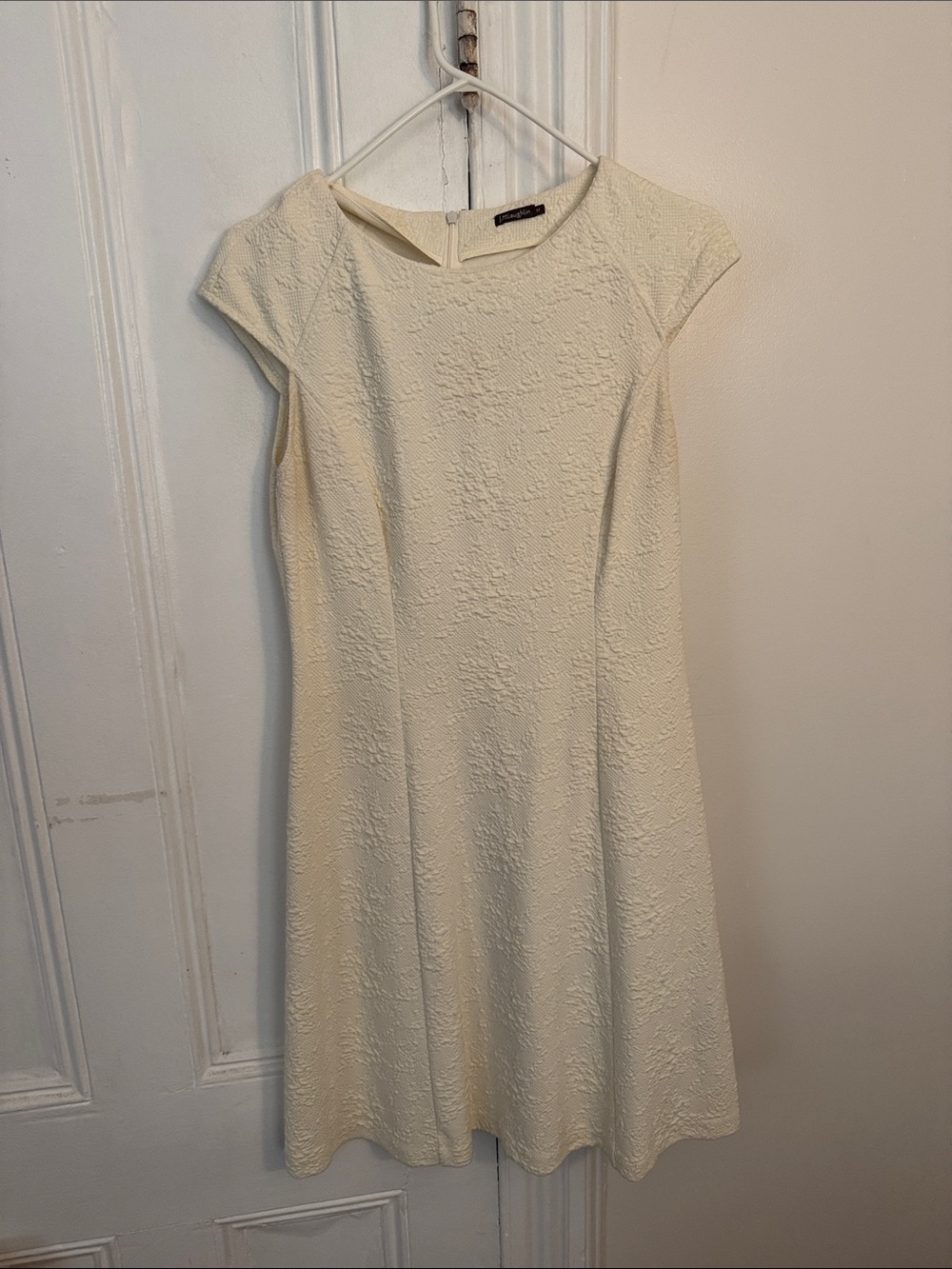 J. McLaughlin Cream Textured Cap-Sleeve Midi Dress